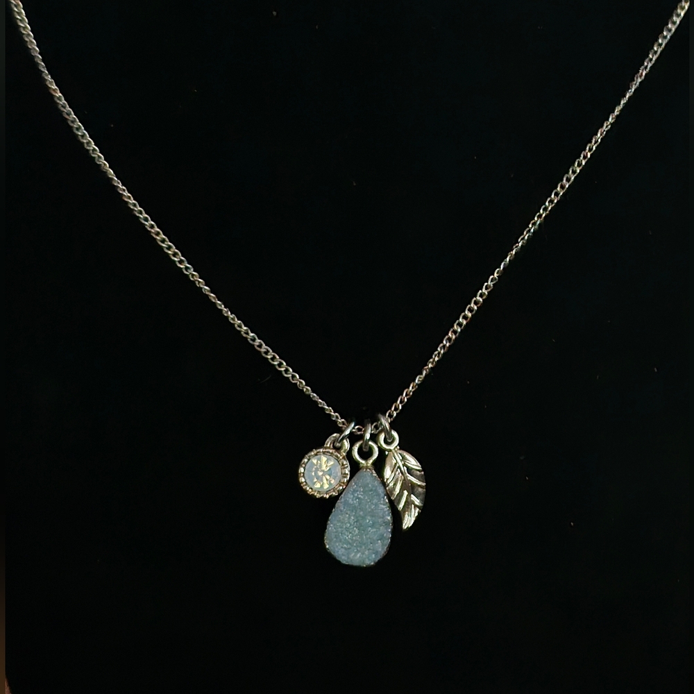 Dainty triple pendant necklace